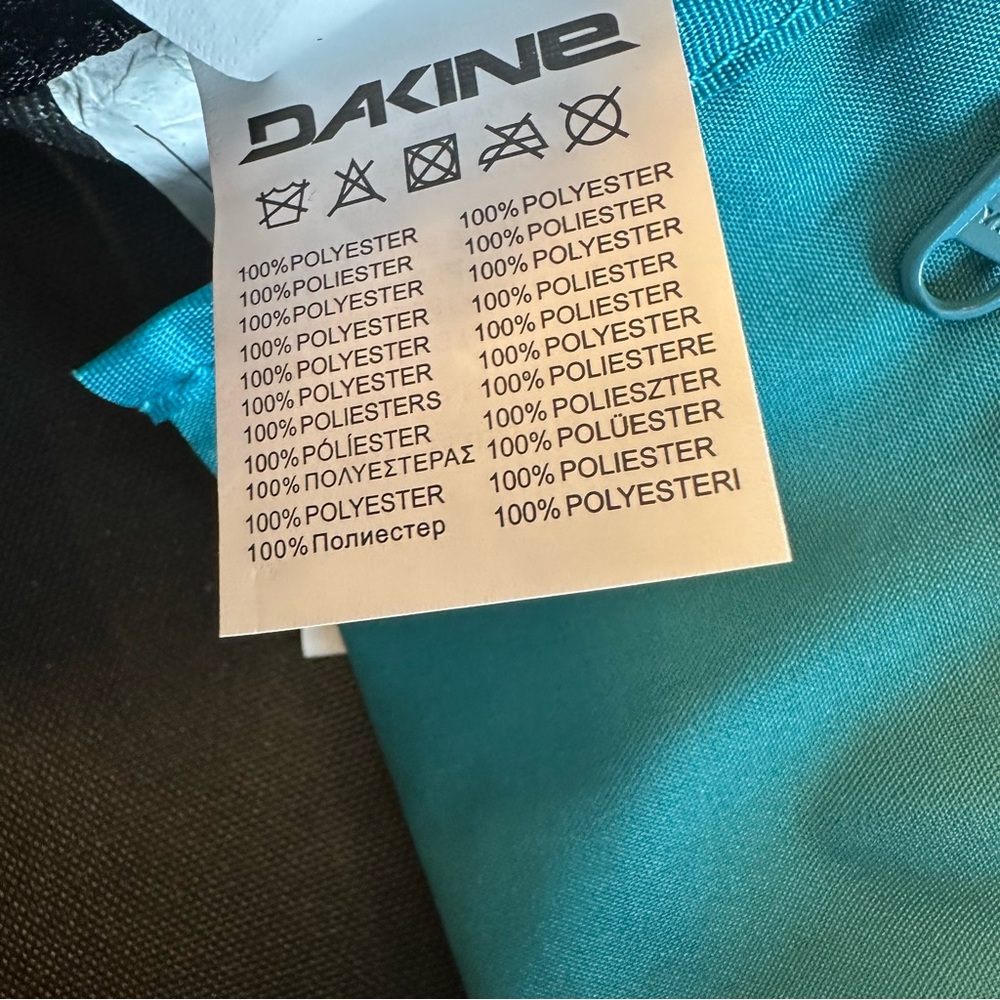 SOLD - Dakine Cosmo 6.5L Mini Backpack EUC - Picture 12 of 14